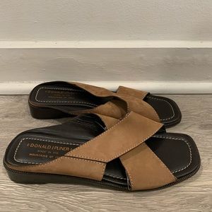 Donald J. Pliner Leather Strap Sandals Size 8.5M